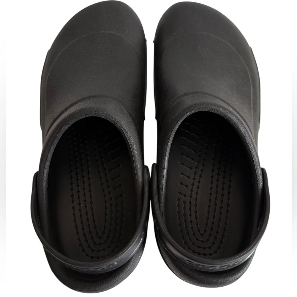 Crocs Bistro Black Unisex Clog - Picture 2 of 16